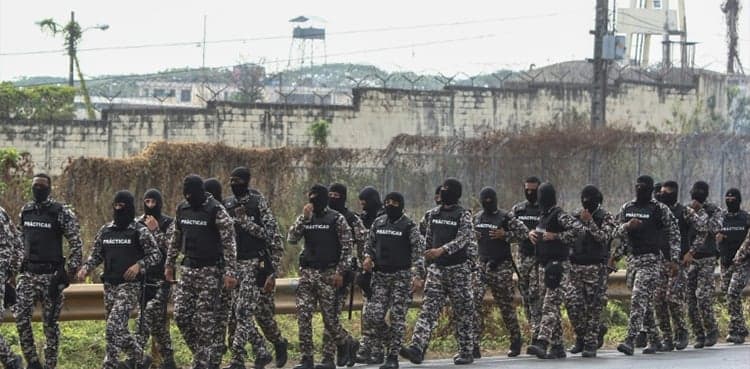 Ecuador doubles prison guards to quell violence
