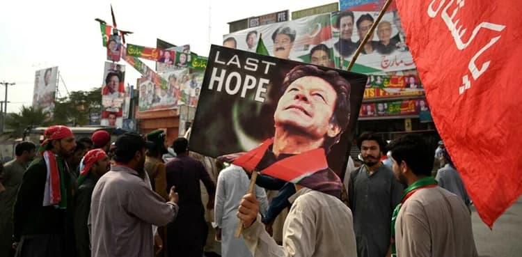 Two more PTI MPAs tender resignations