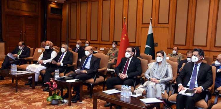 Chinese companies ‘interested’ to invest in Pakistan’s solar, water projects