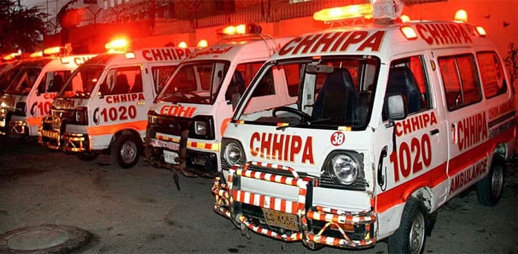 Five killed as car falls into ditch at Karachi’s Super Highway