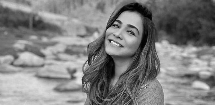 Humaima Malick goes monochrome in new pictures; internet reacts