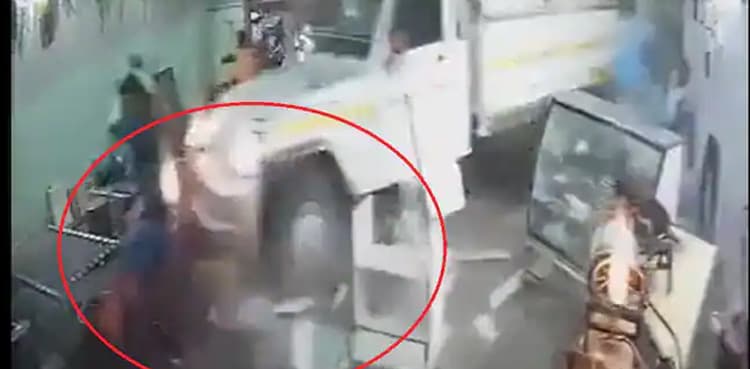 Viral video: Speeding vehicle runs into roadside Dhaba