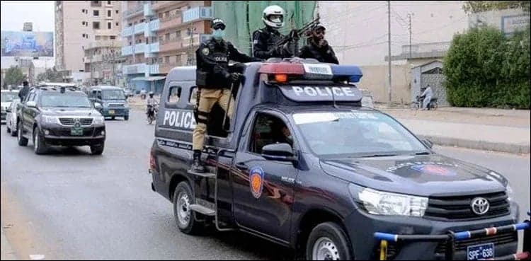 Gang robs Rs 20 million, 80 tola gold from Orangi Town house