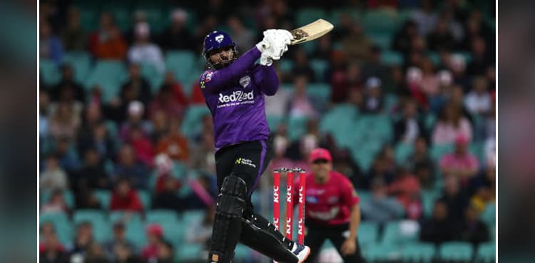 VIRAL: Asif Ali plays blistering knock, makes 41 off 13 balls