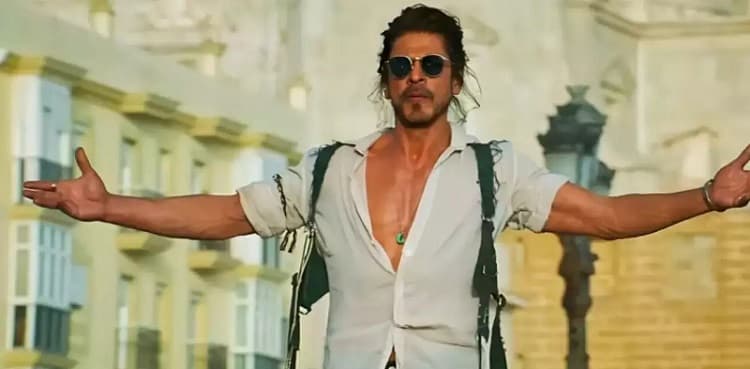 'Cringe content': Shahrukh Khan fails to impress yet again with 'Pathaan'