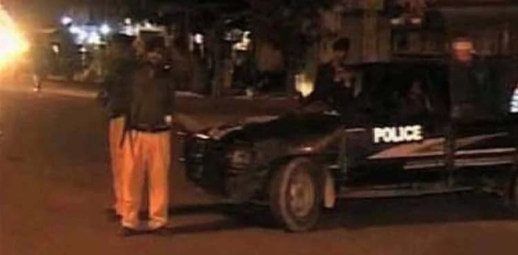 Karachi: Police arrest five injured robbers after ‘encounter’