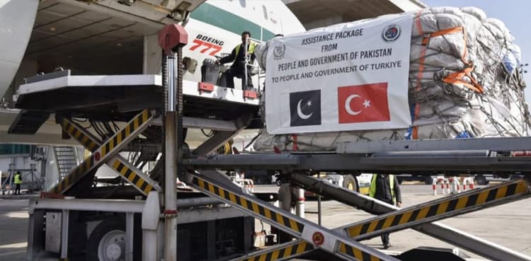 Pakistan dispatches over 200 tons of relief items to Turkiye