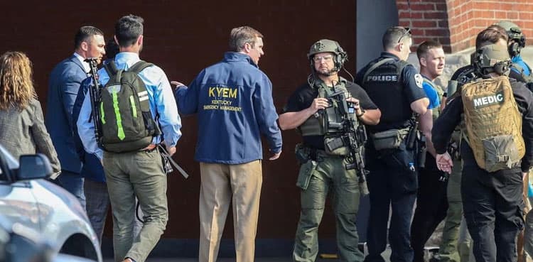 Bank worker kills five co-workers in US shooting