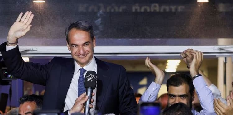 Greece's ruling Conservatives win vote but fall short of majority