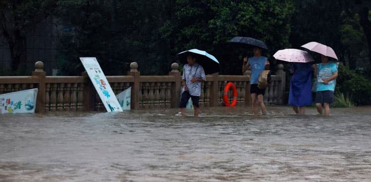 8 dead, 4 missing in north China flash flood: state media