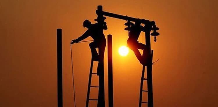 NEPRA hikes base power tariff by Rs4.96 per unit