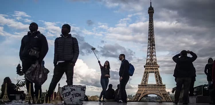 Tougher immigration bill on cards in France