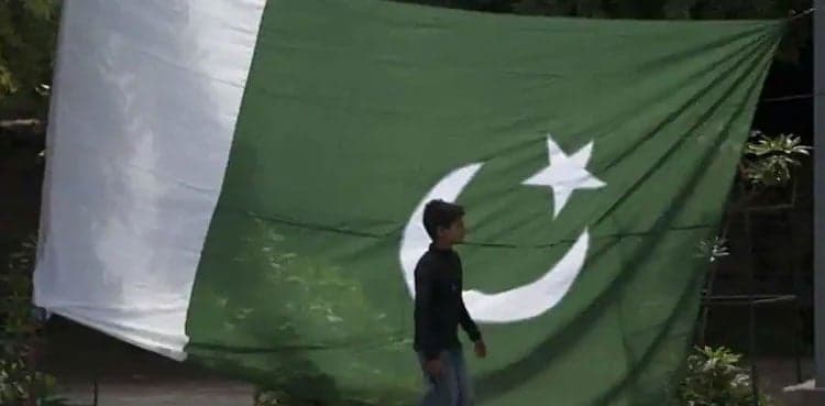 Pakistan’s Entitled Class And the Masses