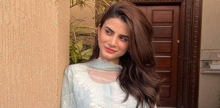 Zubab Rana gives a message to a superfan - Watch
