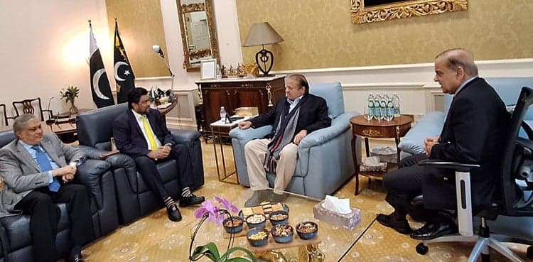 Nawaz Sharif, Kamran Tessori discuss political, economic situation