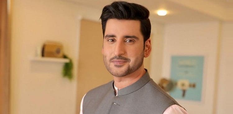 Aagha Ali's cryptic post grabs attention