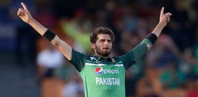 Shaheen Afridi puts rumour mills to rest