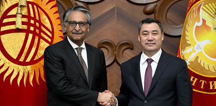 FM Jilani, Kyrgyz president discuss strengthening multiple bilateral ties