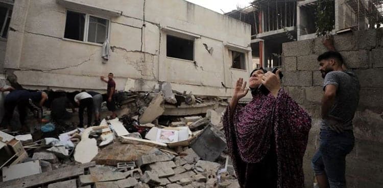 Israel bombs Gaza, prepares ground invasion amid Russia warning