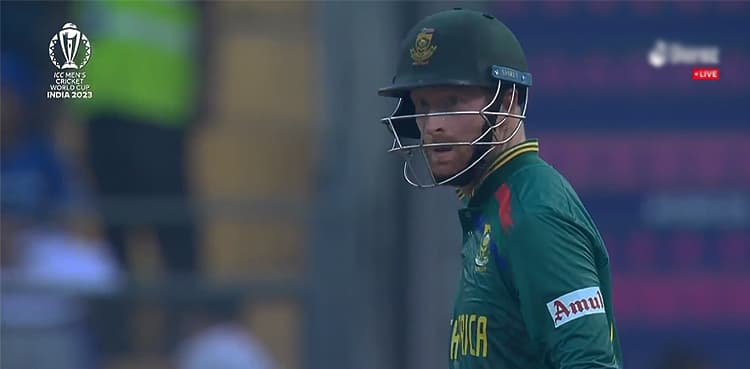South Africa beat World Cup favourites England by 229 runs