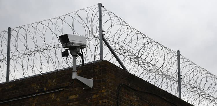 UK decides early deportation of prisoners