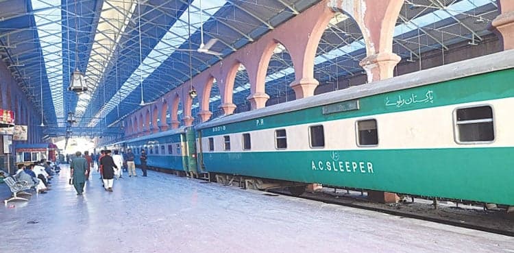 Pakistan Railways start upgradation of five major stations