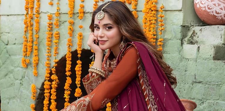 Aima Baig hints at her wedding plans