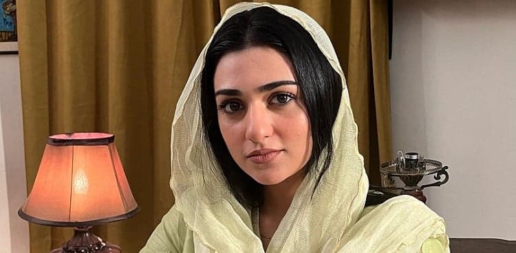 Sarah Khan gives an update amid health scare
