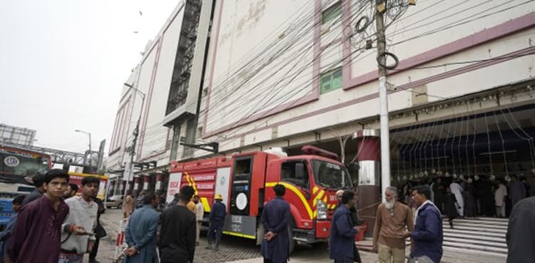 Committee forms to investigate Karachi mall fire