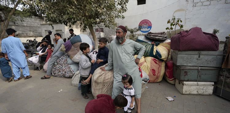 Pakistan initiates second phase of crackdown against illegal foreigners