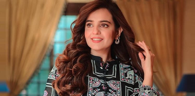 Sumbul Iqbal Khan slays the glam look: See pictures