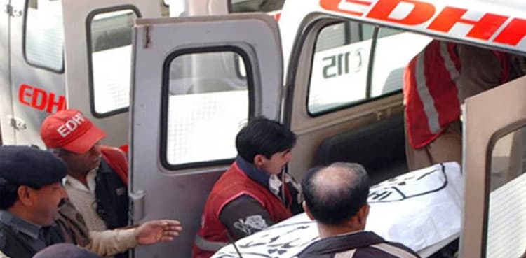 One woman dead, four injured in Karachi bus accident