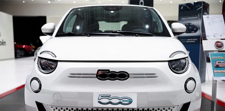 Fiat to start selling 500e model early in 2024