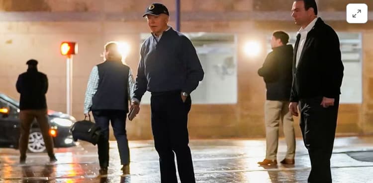 Joe Biden: Car crashes into US president's convoy