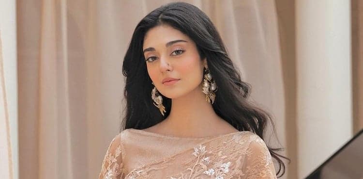 Noor Zafar Khan radiates effortless charm in new pictures