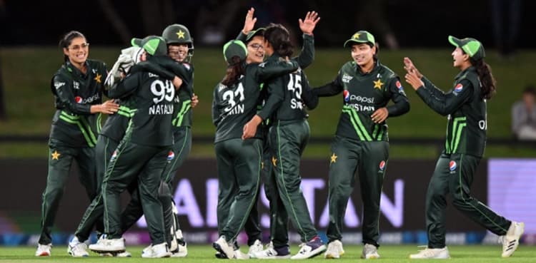 Pakistan register historic win over New Zealand in Super Over