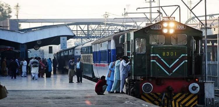 Over 41 million passengers traveled by train in Pakistan 