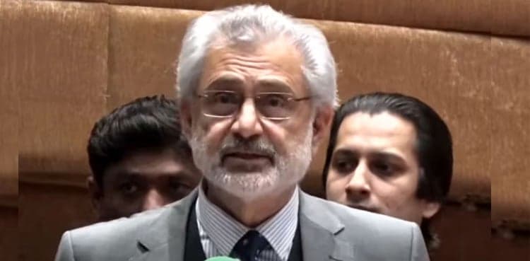 Mohsin Naqvi condemns attack on ex-CJP Qazi Faez Isa's car in London
