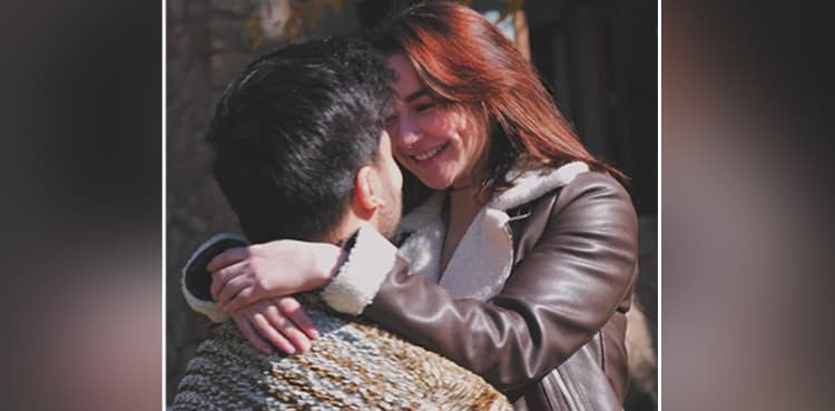 VIRAL: Hania Aamir shares pictures with 'mystery man'