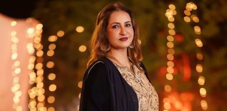 WATCH: Saba Faisal's interaction with daughter-in-law captured in viral video