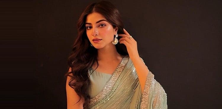 Kinza Hashmi breaks the Gram with her Saree look - Watch