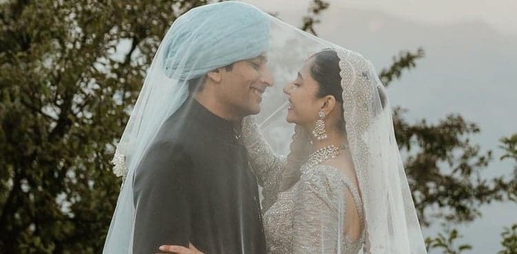 Mahira Khan breaks silence on pregnancy reports