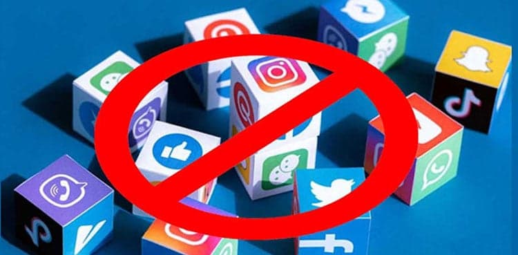 Social media ban for children under 16 sought in Pakistan