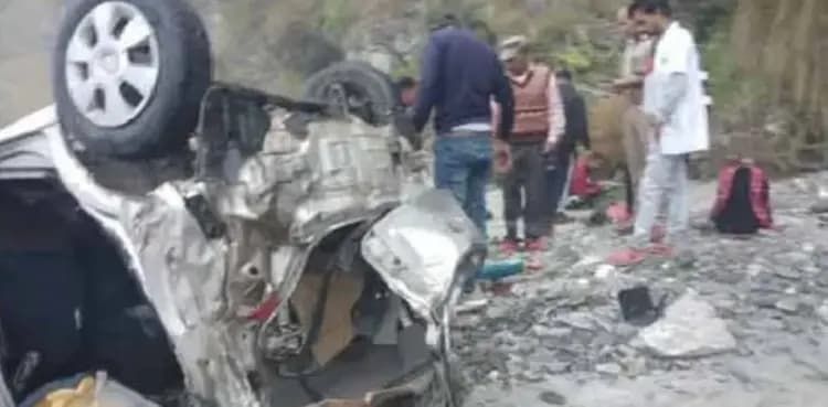 Eight of a family killed in Buner crash