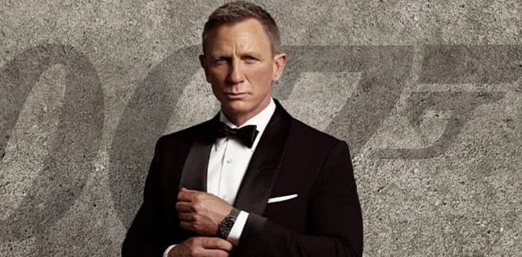 'Offer is on the table...': THIS British hunk chosen as new James Bond