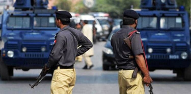 Police recovers girl, arrests kidnapper in Karachi