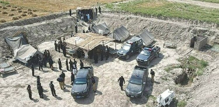 Shikarpur katcha dacoit Fareed Teghani killed in police, Rangers’ operation