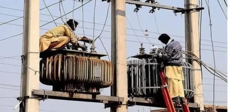Overbilling: LESCO officers 'end strike' after FIA's assurance of no-raids