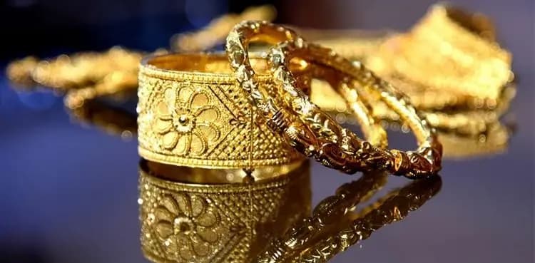 Gold rates dip across Pakistan