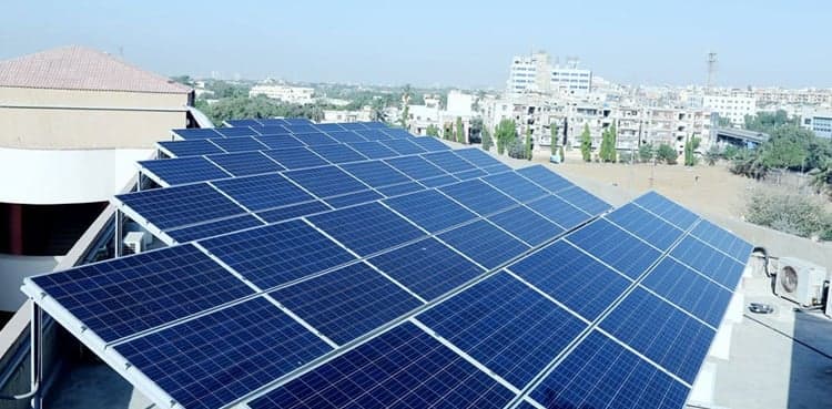 Solar panel prices fall to lowest level in Pakistan